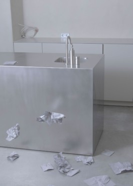 Furniture Design, Development, Production and Installation by ErtlundnZull for the hospitality Studio 1111 in Berlin, 2024. Spatial Concept and Architecture by Robertneun. Photos by Philipp Obkircher. ErtlundZull