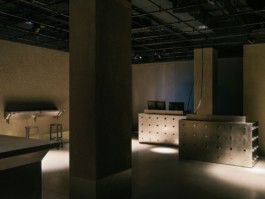 Furniture Design, Development, Production and Installation by ErtlundnZull for the hospitality Studio 1111 in Berlin, 2024. Spatial Concept and Architecture by Robertneun. Photos by Philipp Obkircher. ErtlundZull