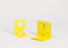 For book readers and cheese lovers! New Formage bookends come in a set of two. All pieces are cut from one big piece - every slice is uniquely different, carefully designed and individually cut to meet the most natural appearance. ErtlundZull