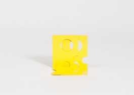 For book readers and cheese lovers! New Formage bookends come in a set of two. All pieces are cut from one big piece - every slice is uniquely different, carefully designed and individually cut to meet the most natural appearance. ErtlundZull